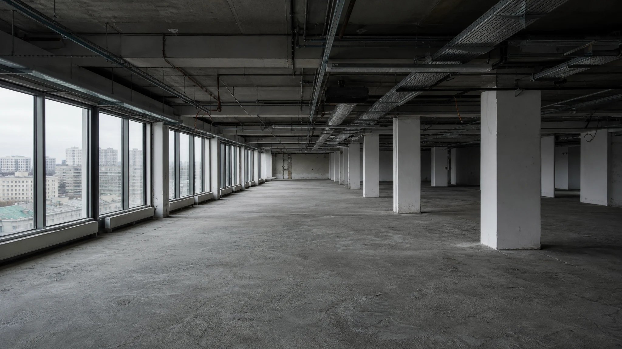 Avant travaux : Aménagement de bureaux dans un parc d'activités à Martillac