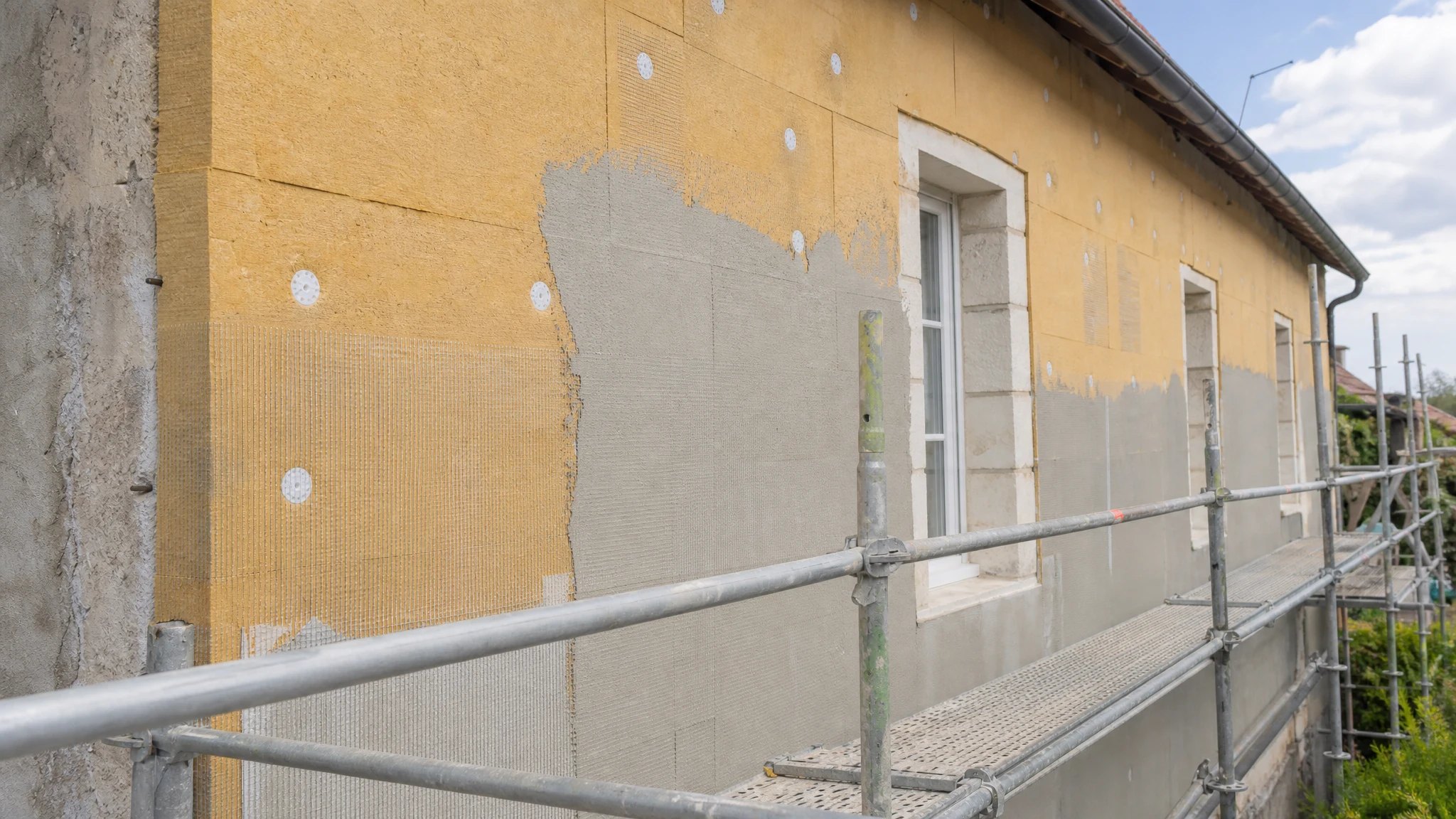 Isolation et ravalement de façade à Latresne
